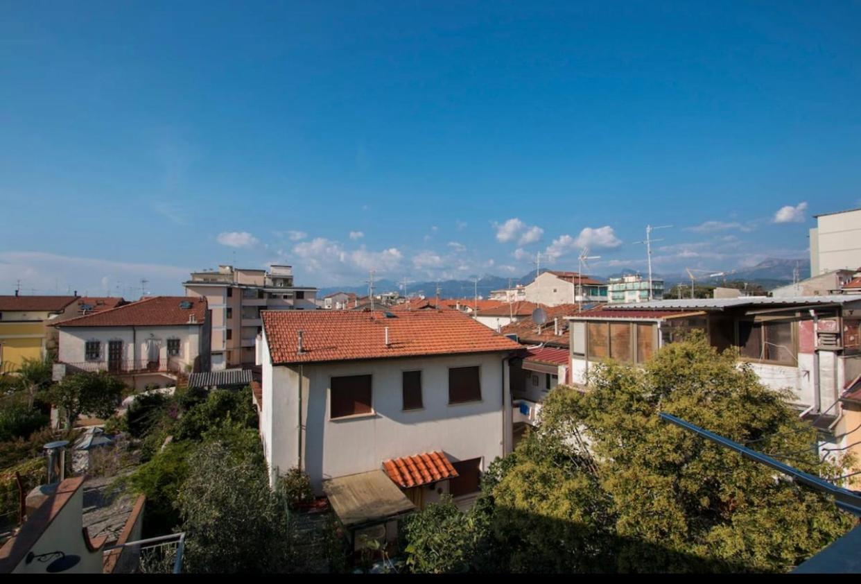Splendida E Incantevole Casa A Due Passi Dal Mare Viareggio Luaran gambar