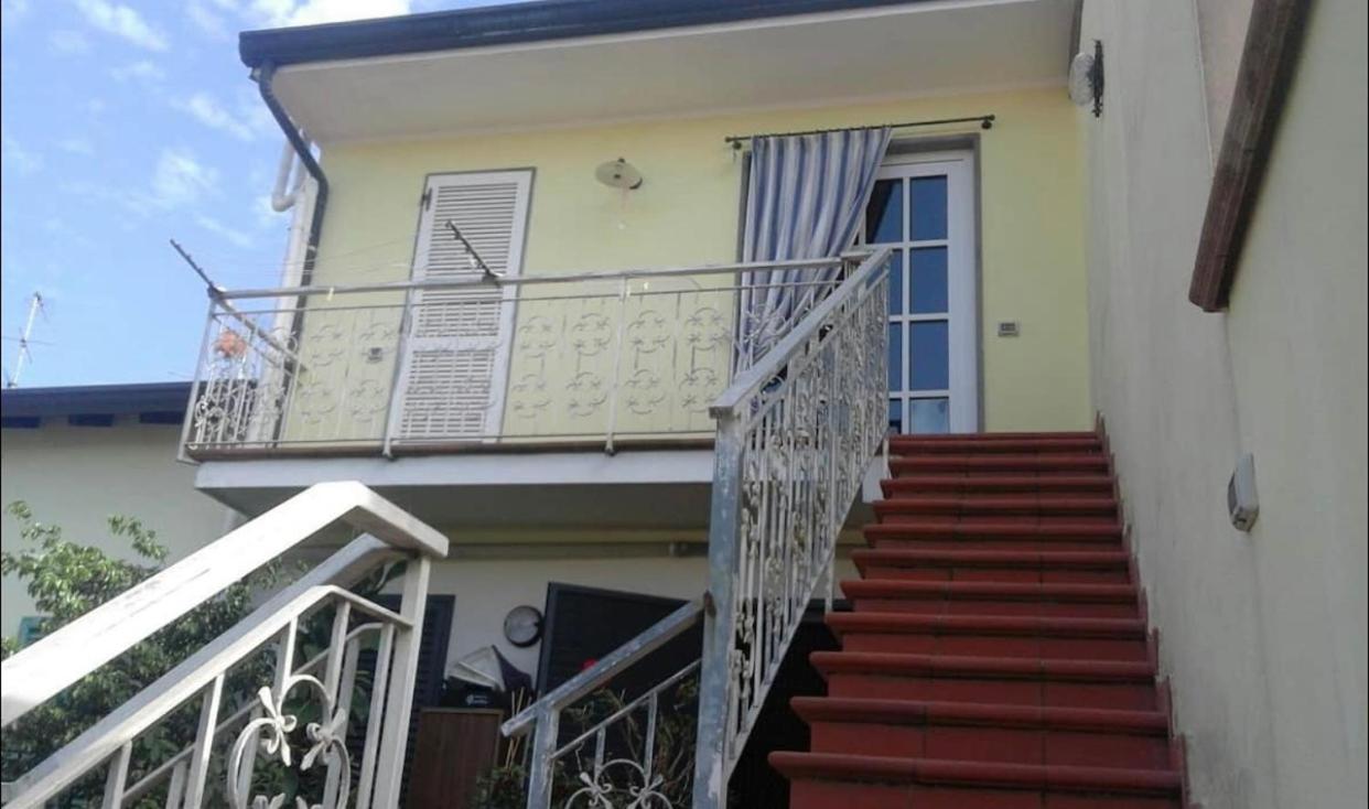 Splendida E Incantevole Casa A Due Passi Dal Mare Viareggio Luaran gambar